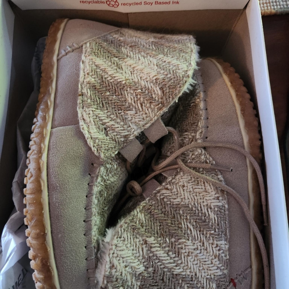 MINNETONKA SIZE 7 WOMEN BOOT